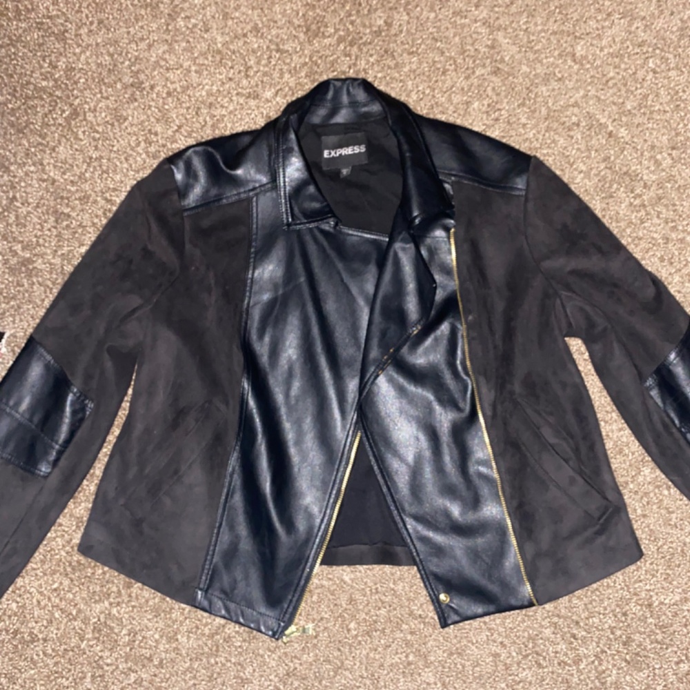 leather jacket - Picture 2 of 4